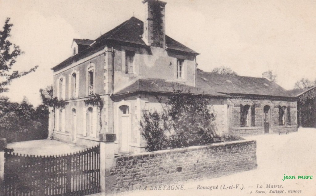 Romagné - La Mairie.jpg
