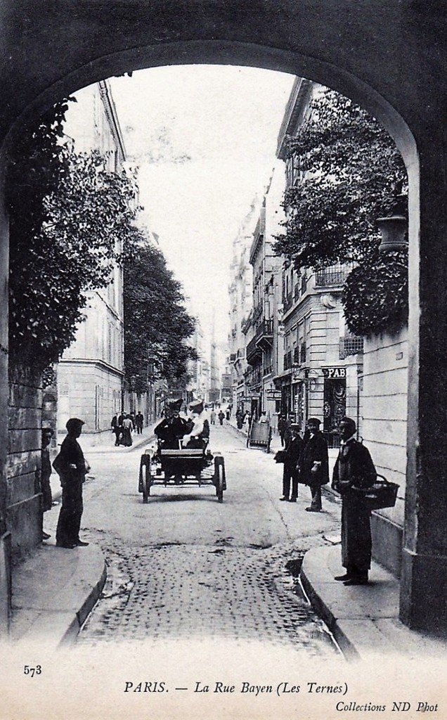 Paris Rue Bayen 17°.jpg