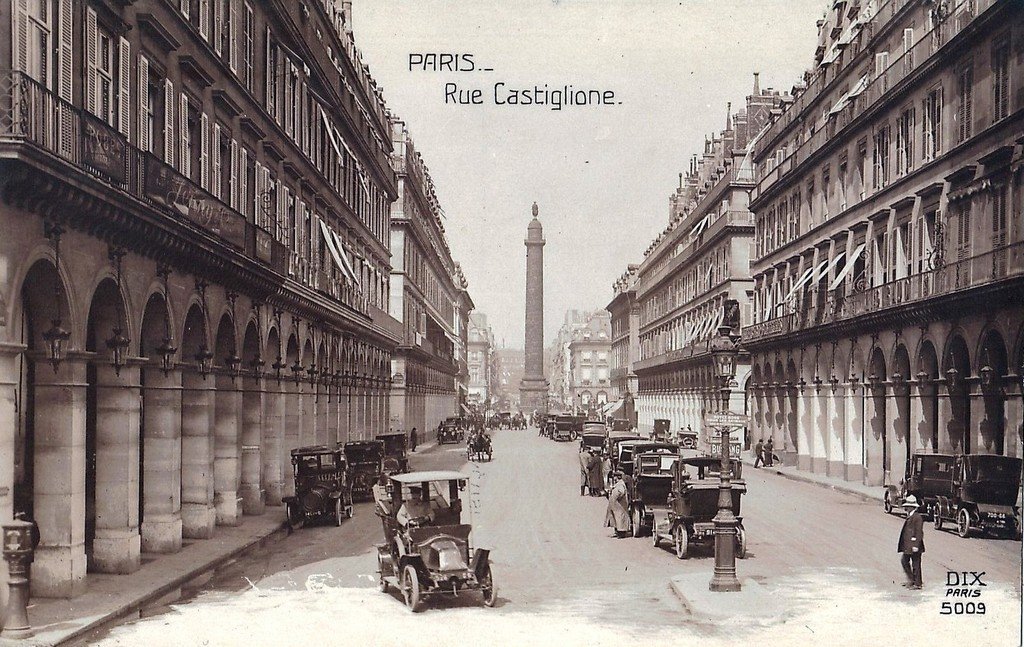 Paris Rue Castiglione 1°.jpg