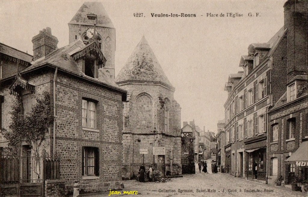 Veules-les-Roses - Place de l'Église.jpg