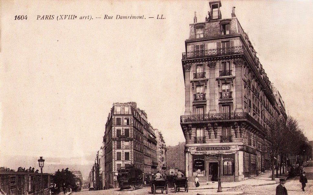 Paris Rue Damrémont 18°.jpg