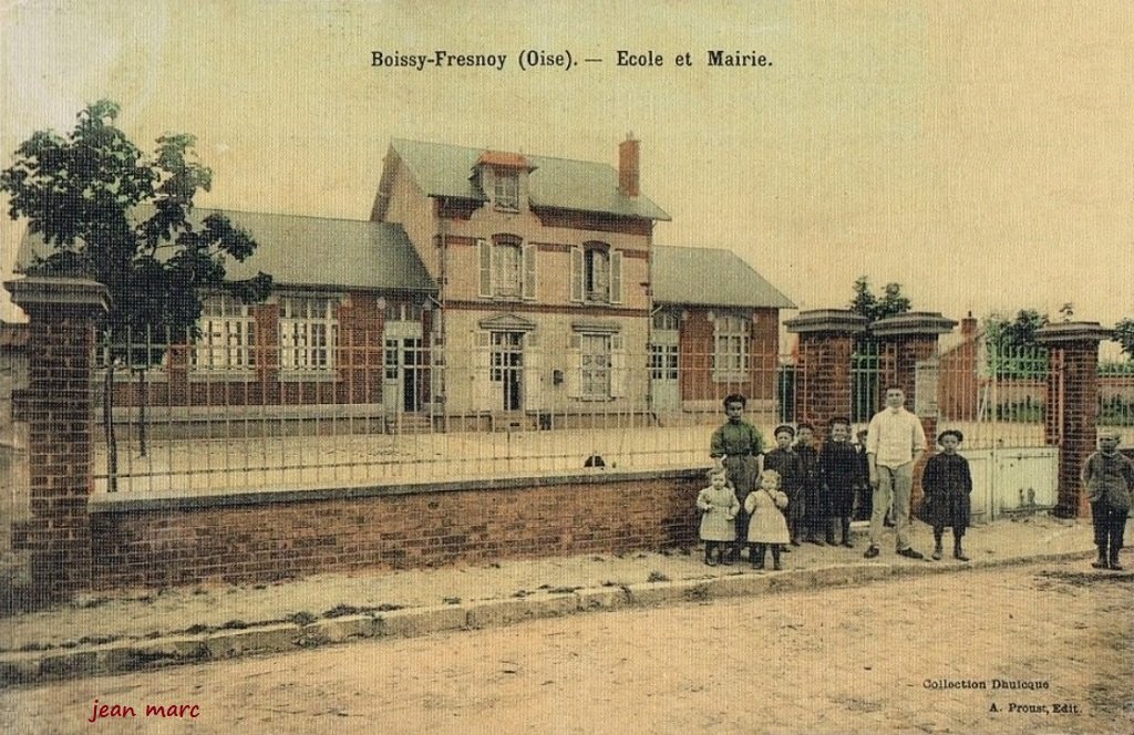 Boissy-Fresnoy - École et Mairie.jpg