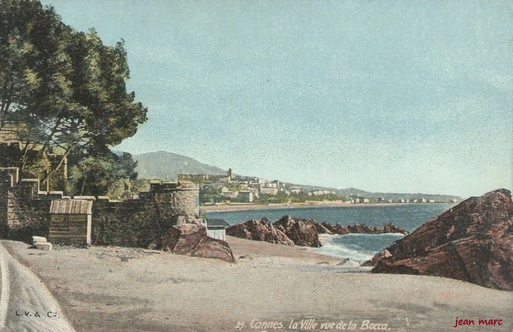 Cannes - La ville vue de la Bocca.jpg
