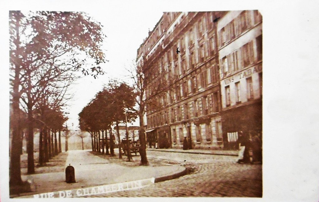 Paris Rue de Chambertin XII.jpg