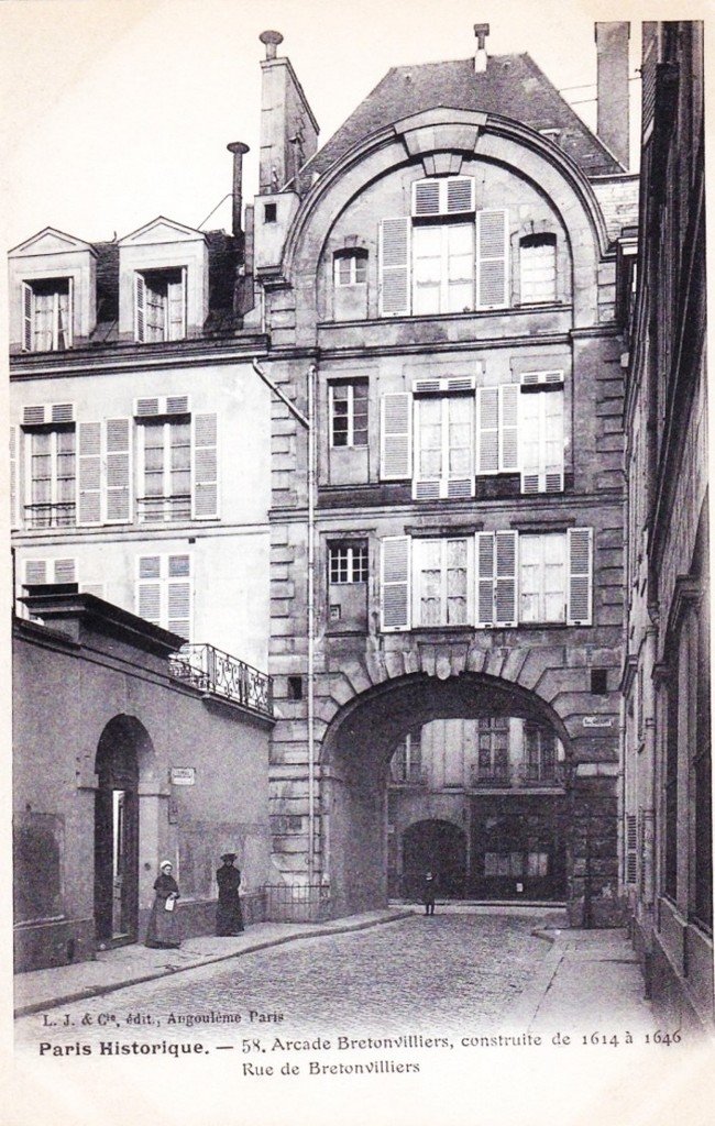 Paris Rue de Bretonvilliers 4°.jpg