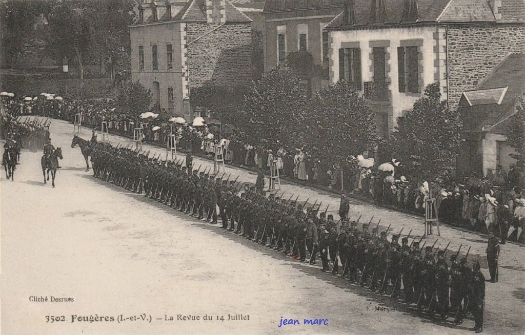 Fougères - La Revue du 14 Juillet.jpg