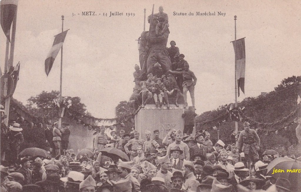 Metz - 14 Juillet 1919 - Statue du Maréchal Ney.jpg