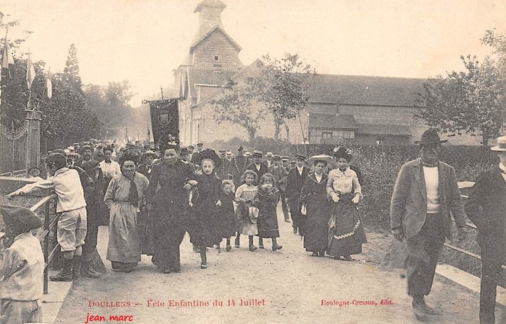 Doullens - Fête enfantine du Juillet.jpg