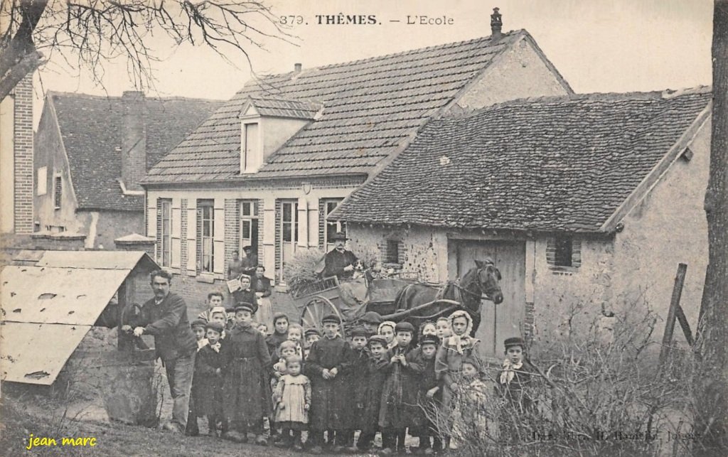 Thêmes - L'École.jpg
