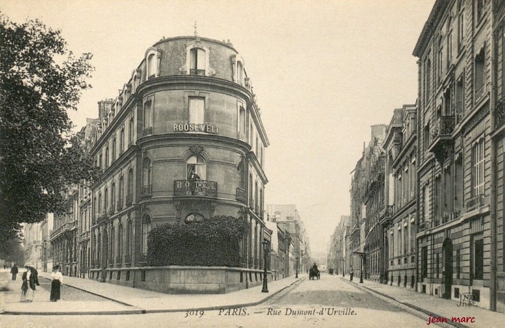 Paris XVIe - Rue Dumont d'Urville.jpg