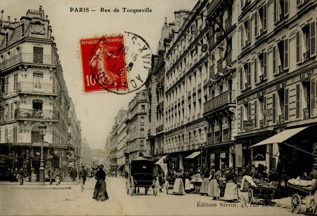 Paris Rue de Tocqueville 17°.jpg