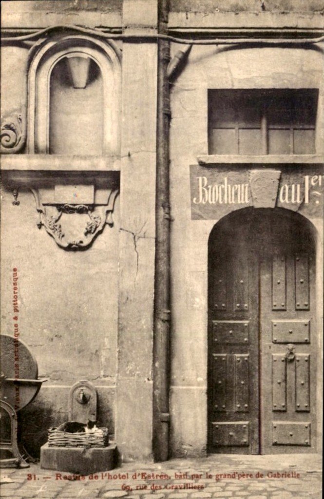 Paris Rue des Gravilliers.jpg