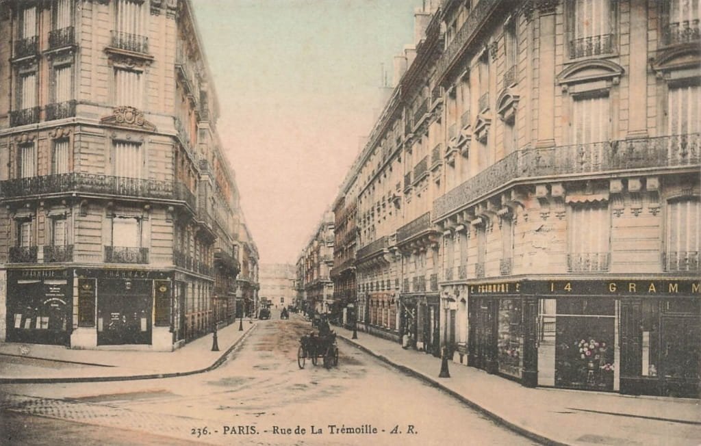 Paris VIIIe - Rue de la Trémoille.jpg