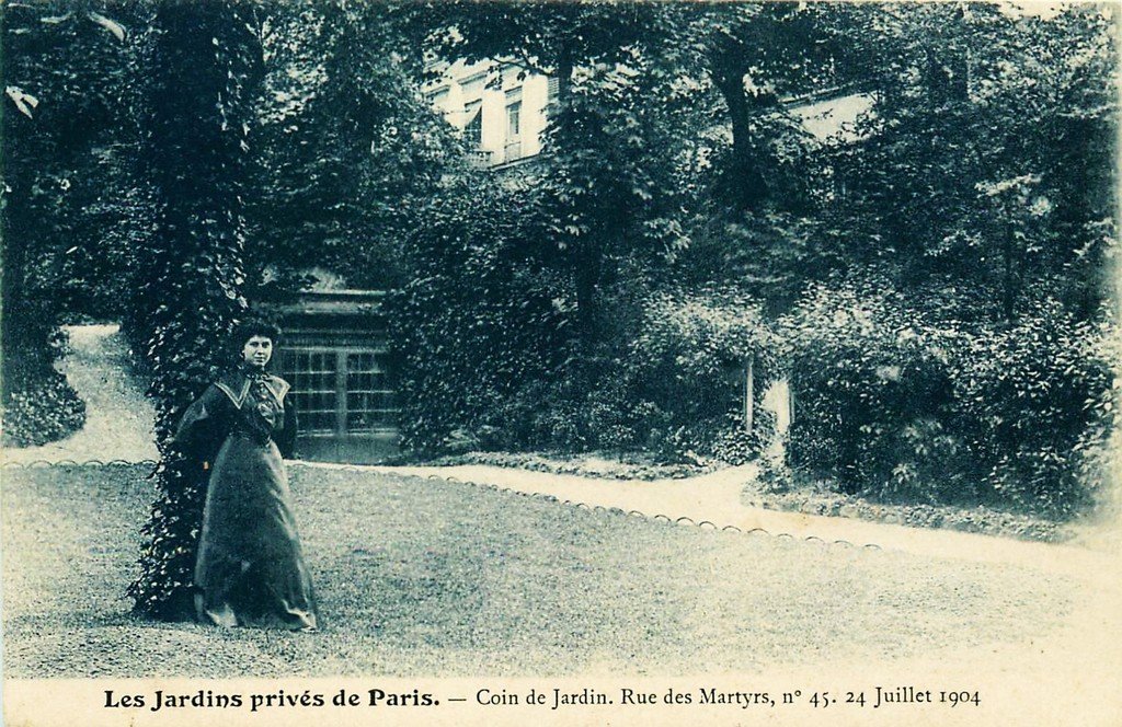 Paris Rue des Martyrs 18°.jpg