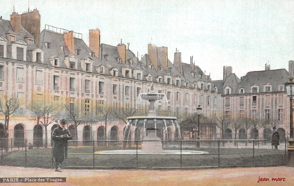 Paris - Place des Vosges.jpg
