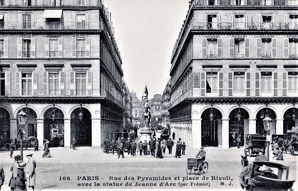 Paris Rue des Pyramides (108).jpg