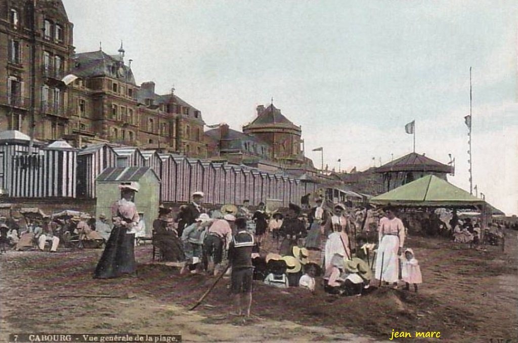 Cabourg - Vue Générale de la Plage.jpg