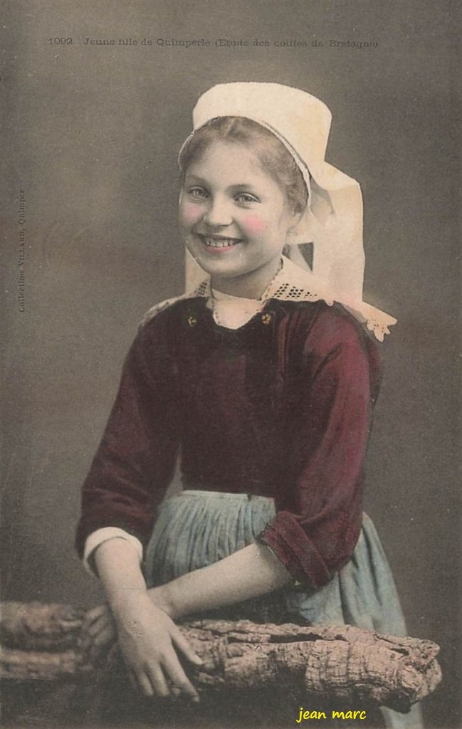 Jeune Fille de Quimperlé - Étude des Coiffes de Bretagne.jpg