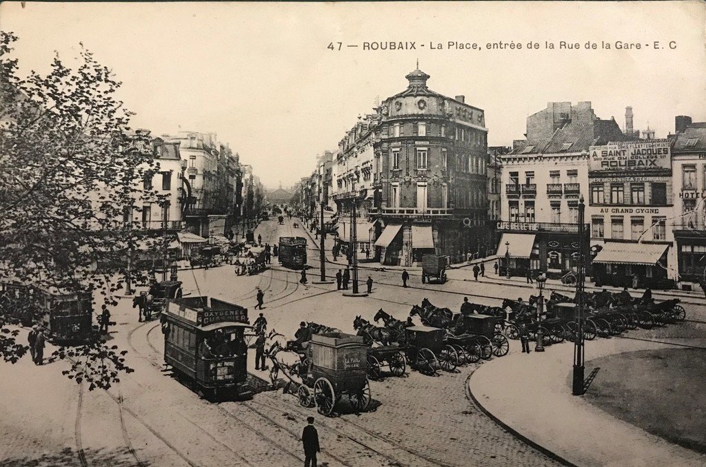 Roubaix 47 tram.jpg