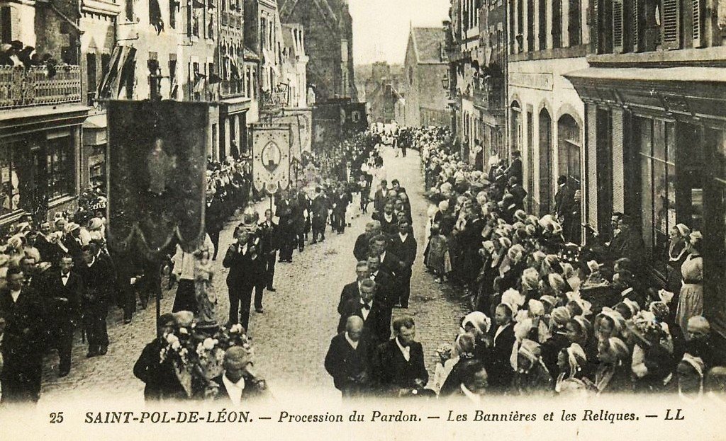 Saint-Pol-de-Léon 25.jpg