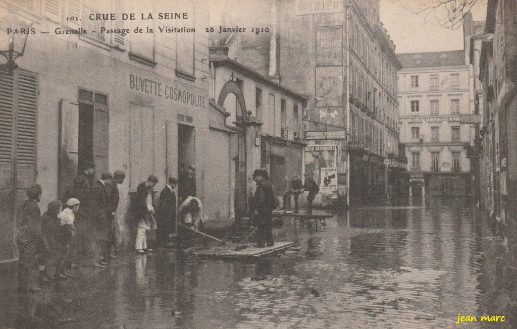 Paris VIIe - Passage de la Visitation (sic pour Rue de la Comète) - Crue de la Seine 28 janvier 1910.jpg