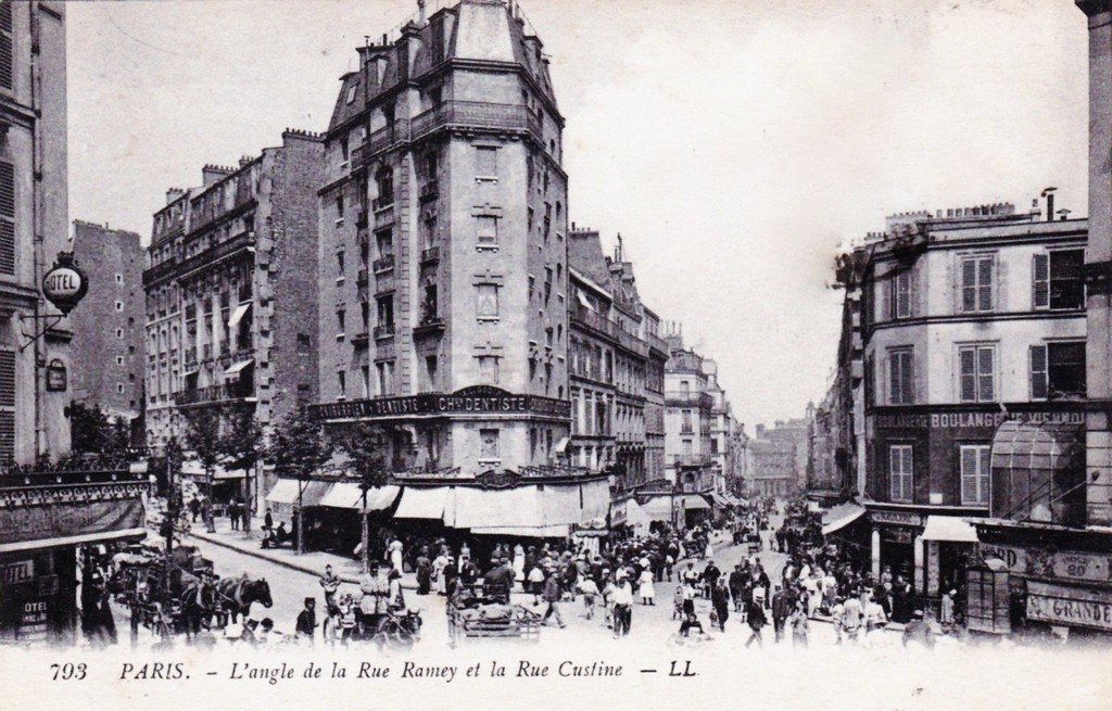 Paris Rue Ramey 18°.jpg