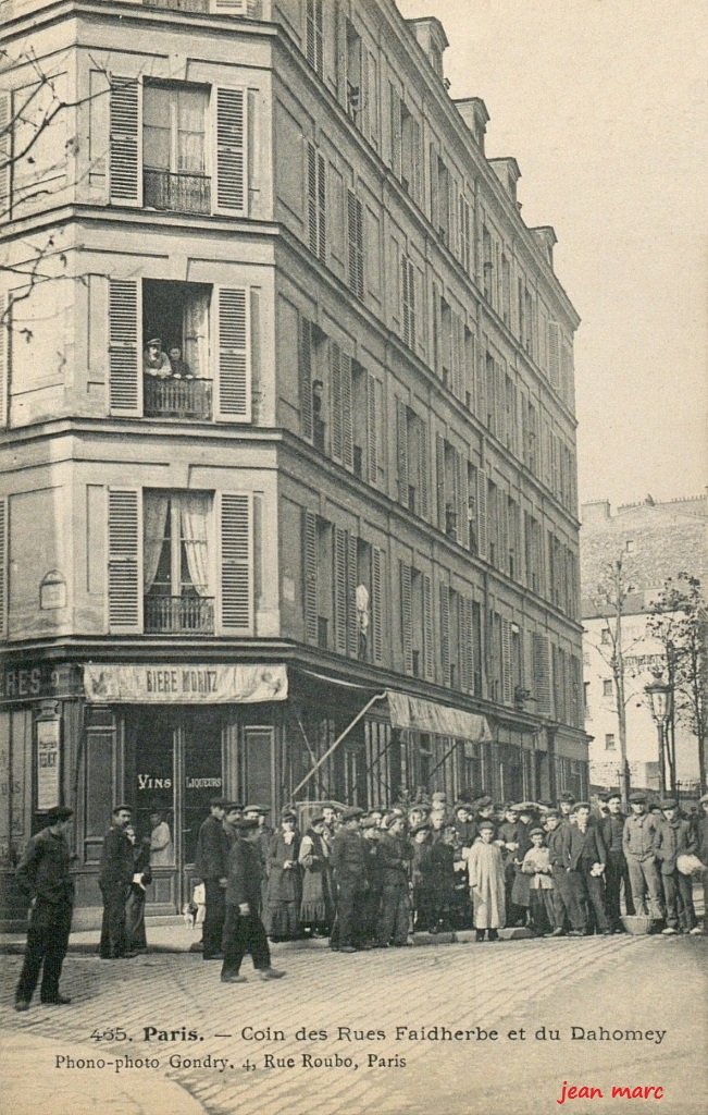 Paris XIe - Coin des Rues Faidherbe et du Dahomey.jpg