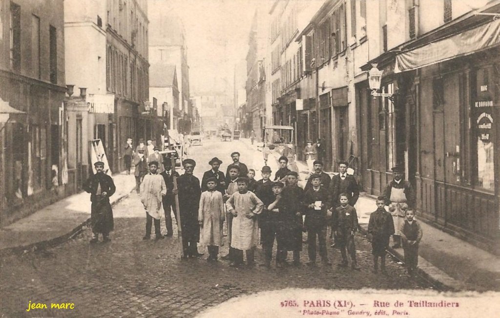 Paris XIe - Rue des Taillandiers.jpg