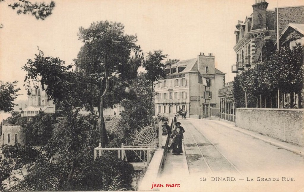 Dinard - La Grande Rue.jpg