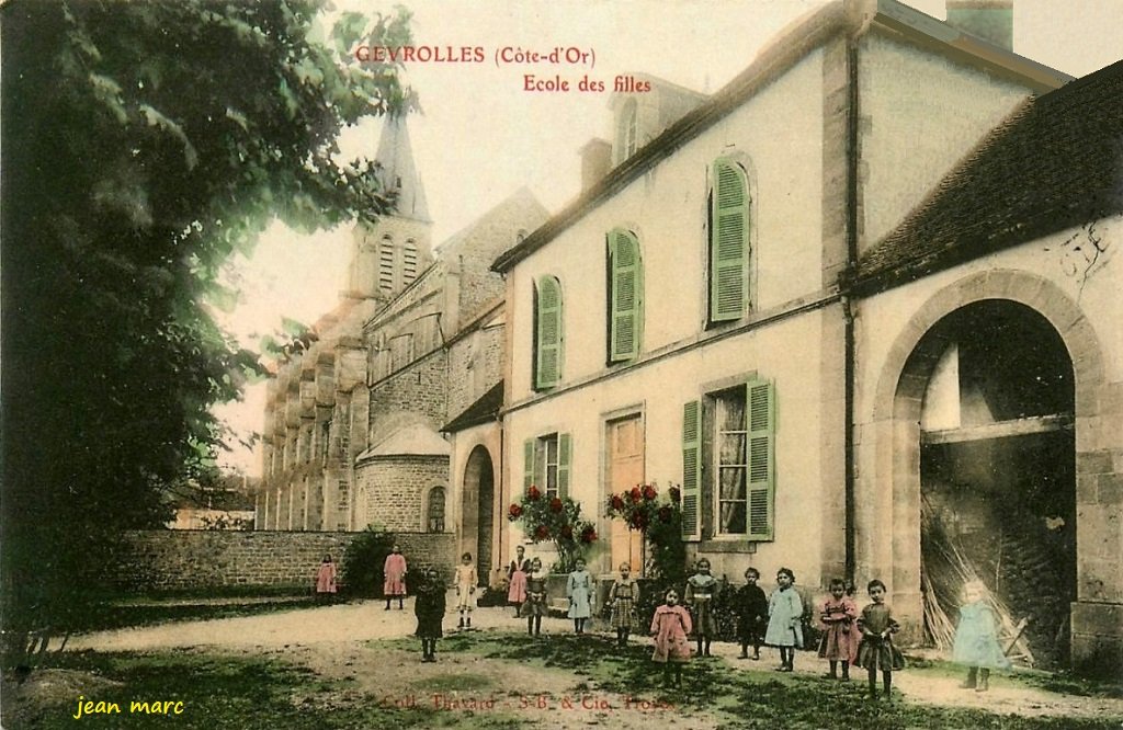 Gevrolles - École des Filles.jpg