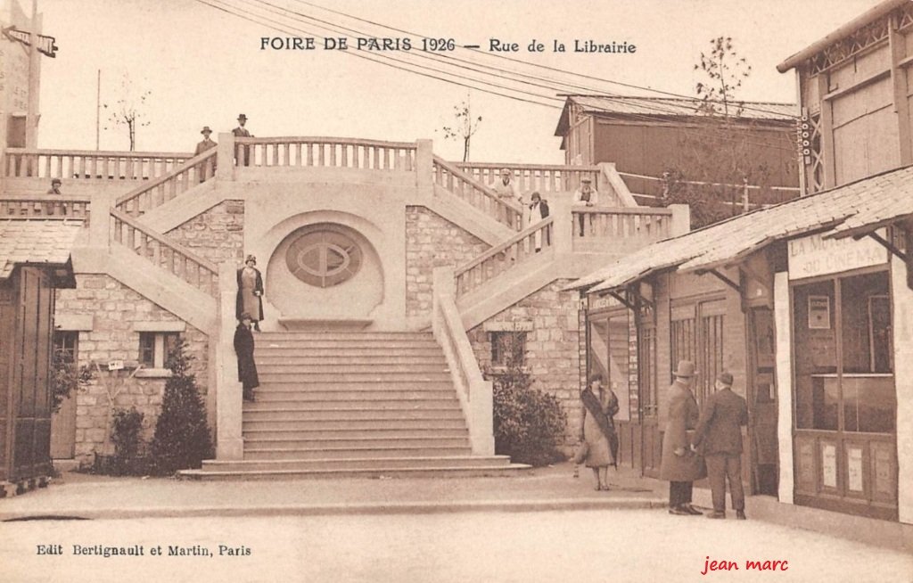 Foire de Paris 1926 - Rue de la Librairie.jpg