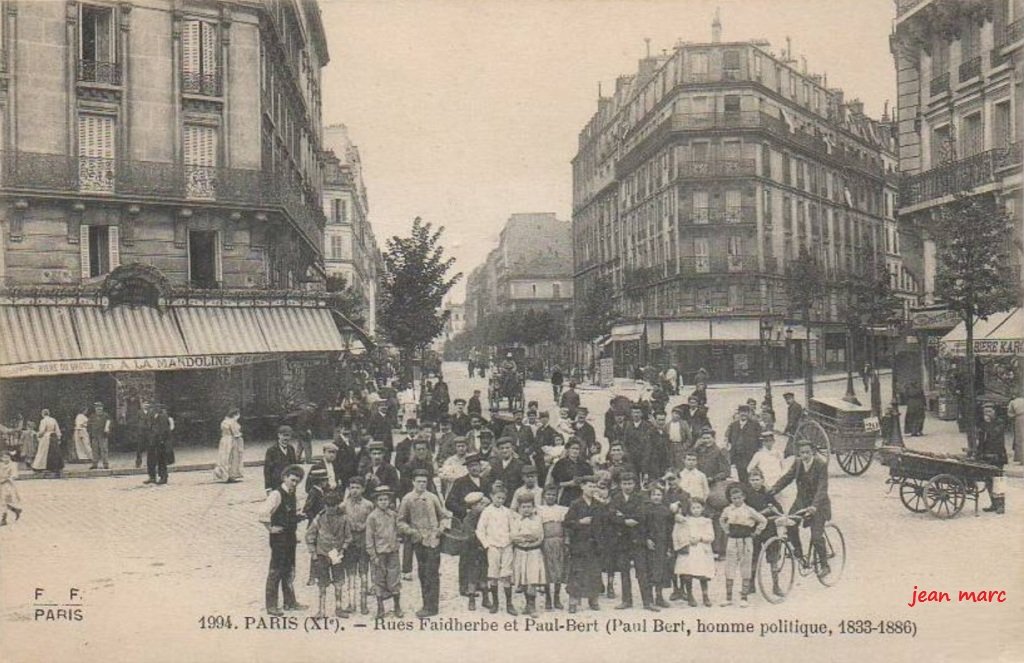 Paris XIe - Rue Faidherbe et Paul Bert.jpg