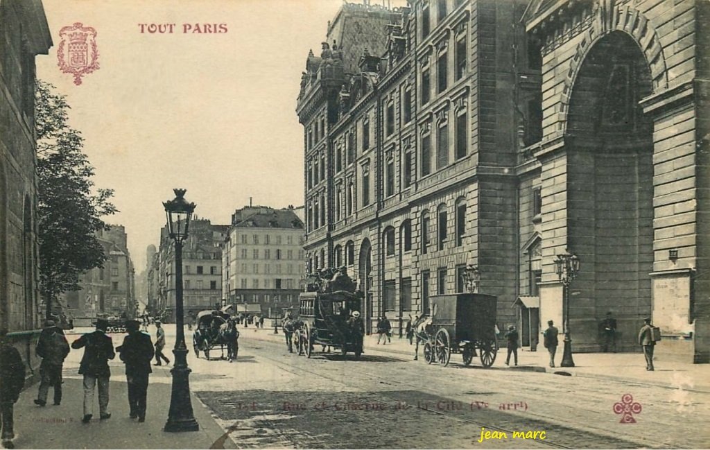 Tout Paris -154 - Rue et Caserne de la Cité (Ve arrt.).jpg