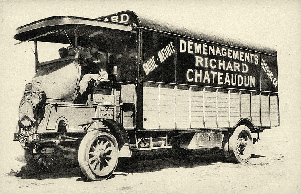A Camion Châteaudun CP..jpg