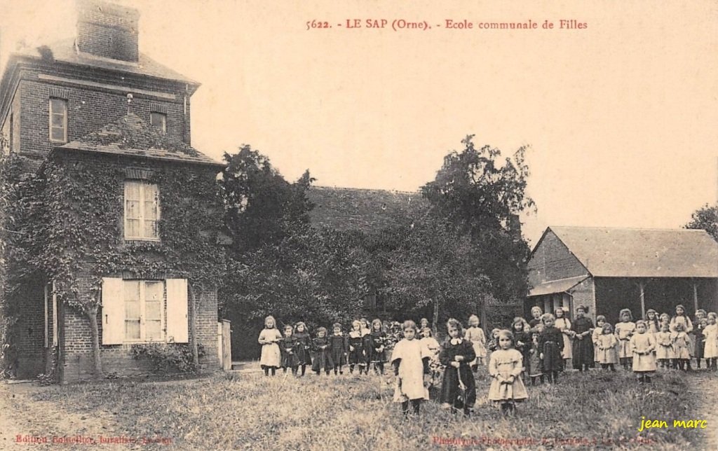 Le Sap - École Communale de Filles.jpg