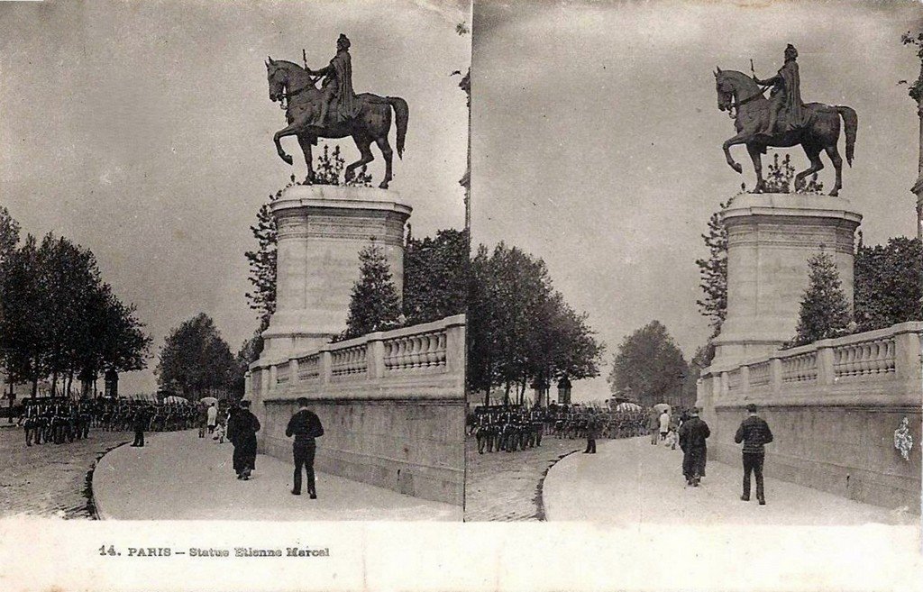 Paris Statue Etienne Marcel.jpg