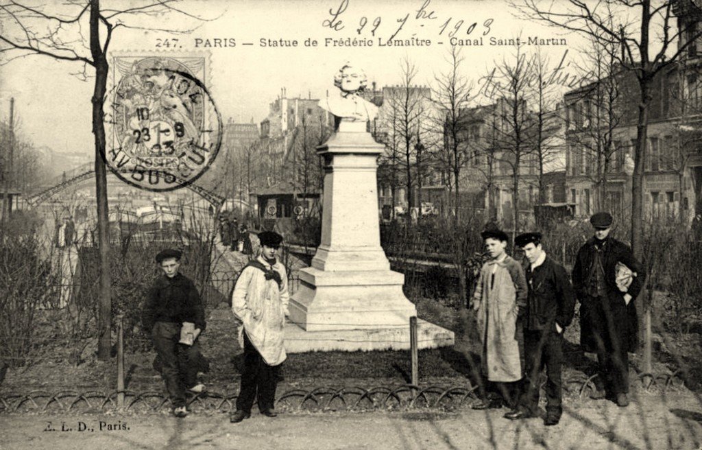 Paris Statue F. Lemaitre 10°.jpg