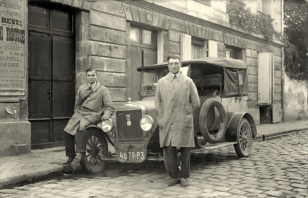 Belle voiture.jpg