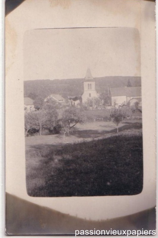 Village eglise maisons [F].JPG