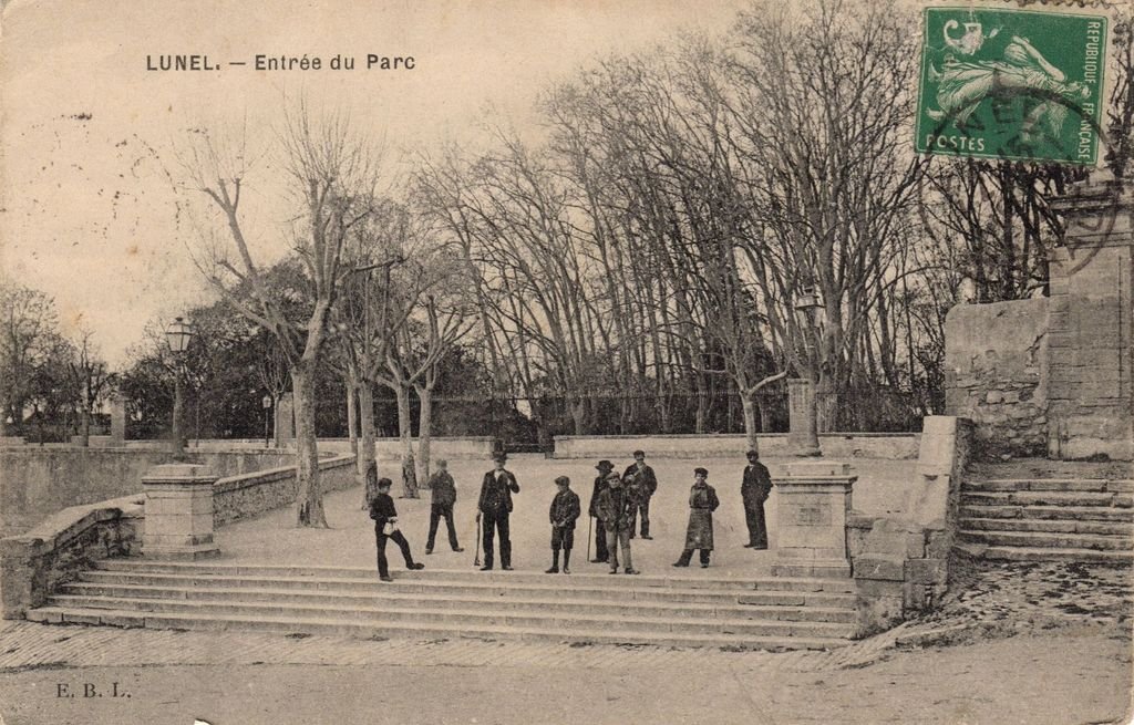 34 - LUNEL - Entrée du Parc - E.B.L. - 10-08-26.jpg