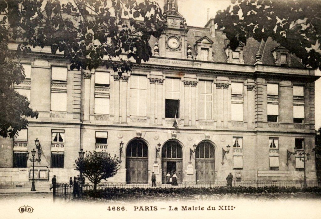 Paris Mairie du 13° (4686).jpg