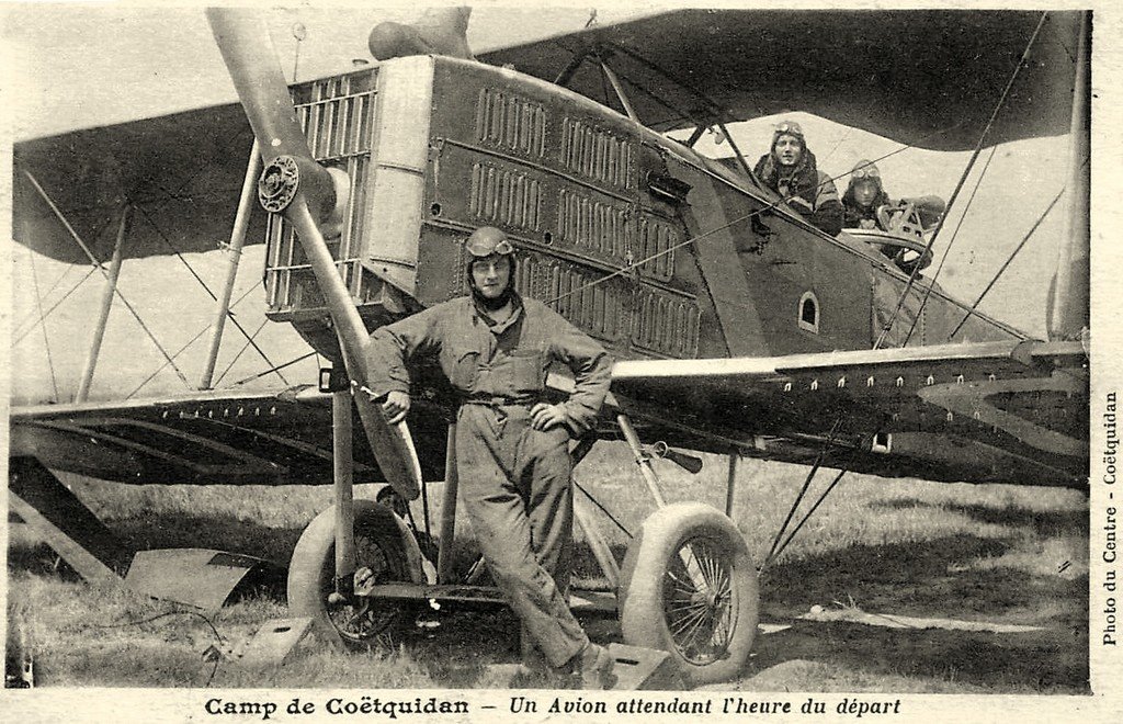 Camp de Coetquidan Avion.jpg