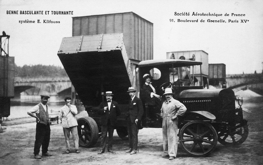 A Camion Paris.jpg