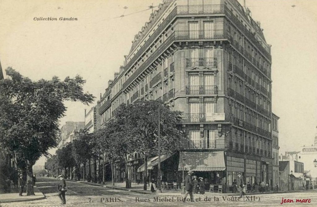 Paris XIIe - Rues Michel Bizot et de la Voute.jpg