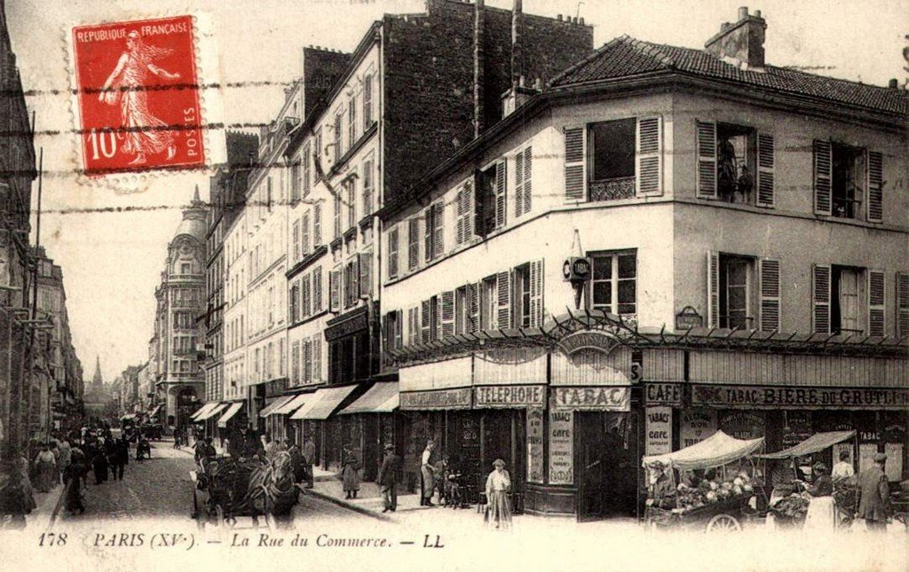 Paris Rue du Commerce.jpg