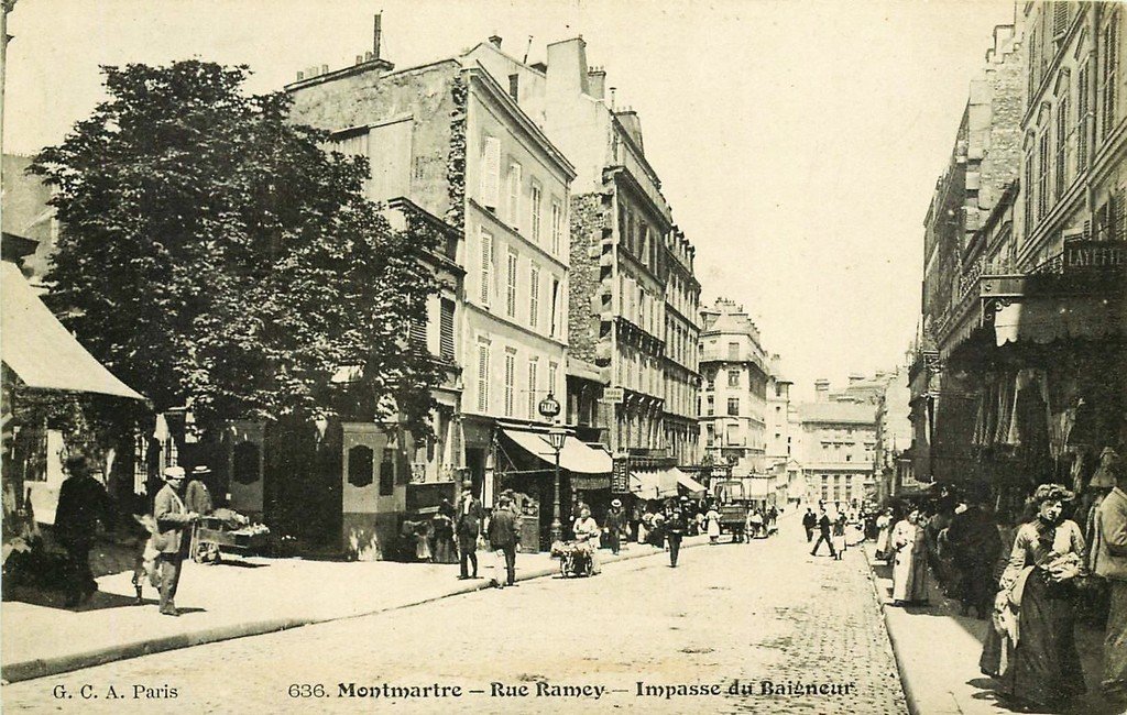 Paris Rue Ramey  18°.jpg
