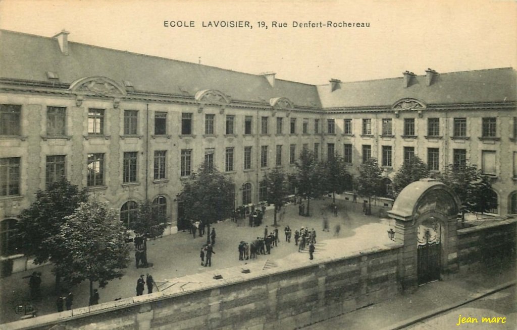 Paris - Rue Denfert-Rochereau - École Lavoisier.jpg