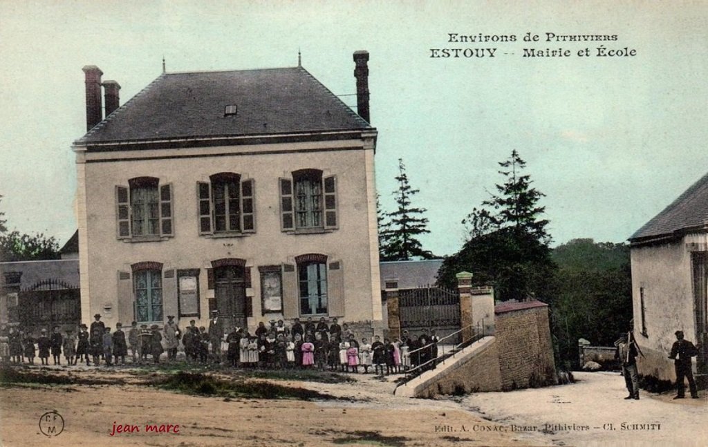 Estouy - Mairie et École.jpg