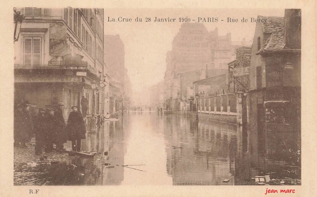 Paris - Rue de Bercy - La Crue du 28 janvier 1910.jpg