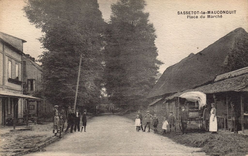 76 - SASSETOT-LE-MAUCONDUIT - Place du Marché - Ediion. His - PG - 01-10-26.jpg